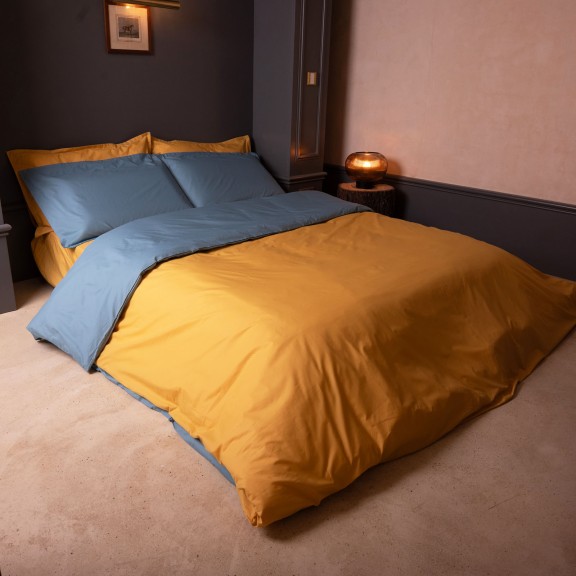 LettoBiancheria da letto in cotone e lino naturale