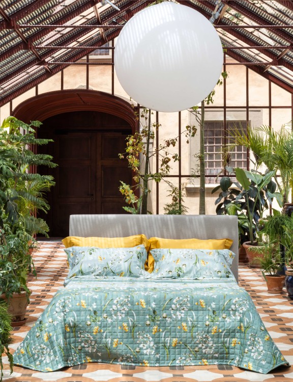 Banner Autunno/inverno  2024/2025 - raffigurazione di un letto con parure della collezione Autunno/inverno 2024/2025